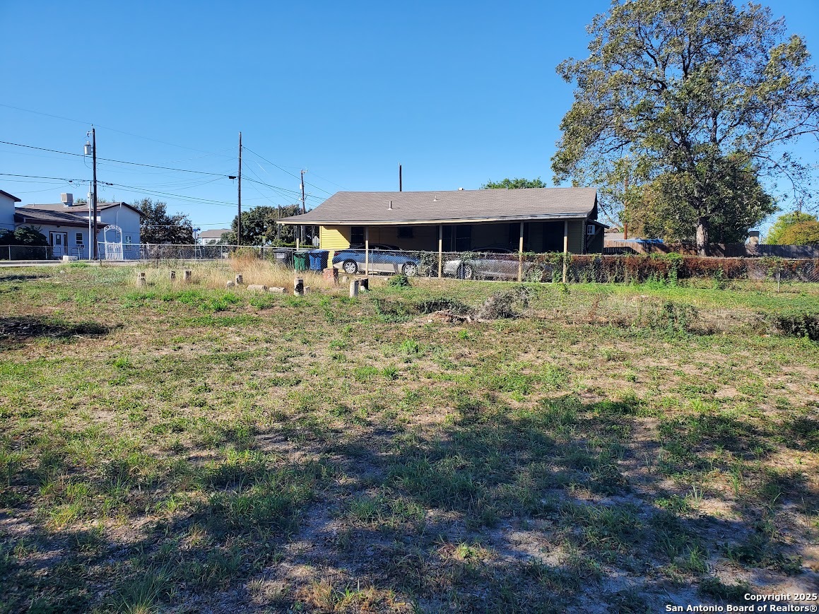 1807 & 1811 Burleson