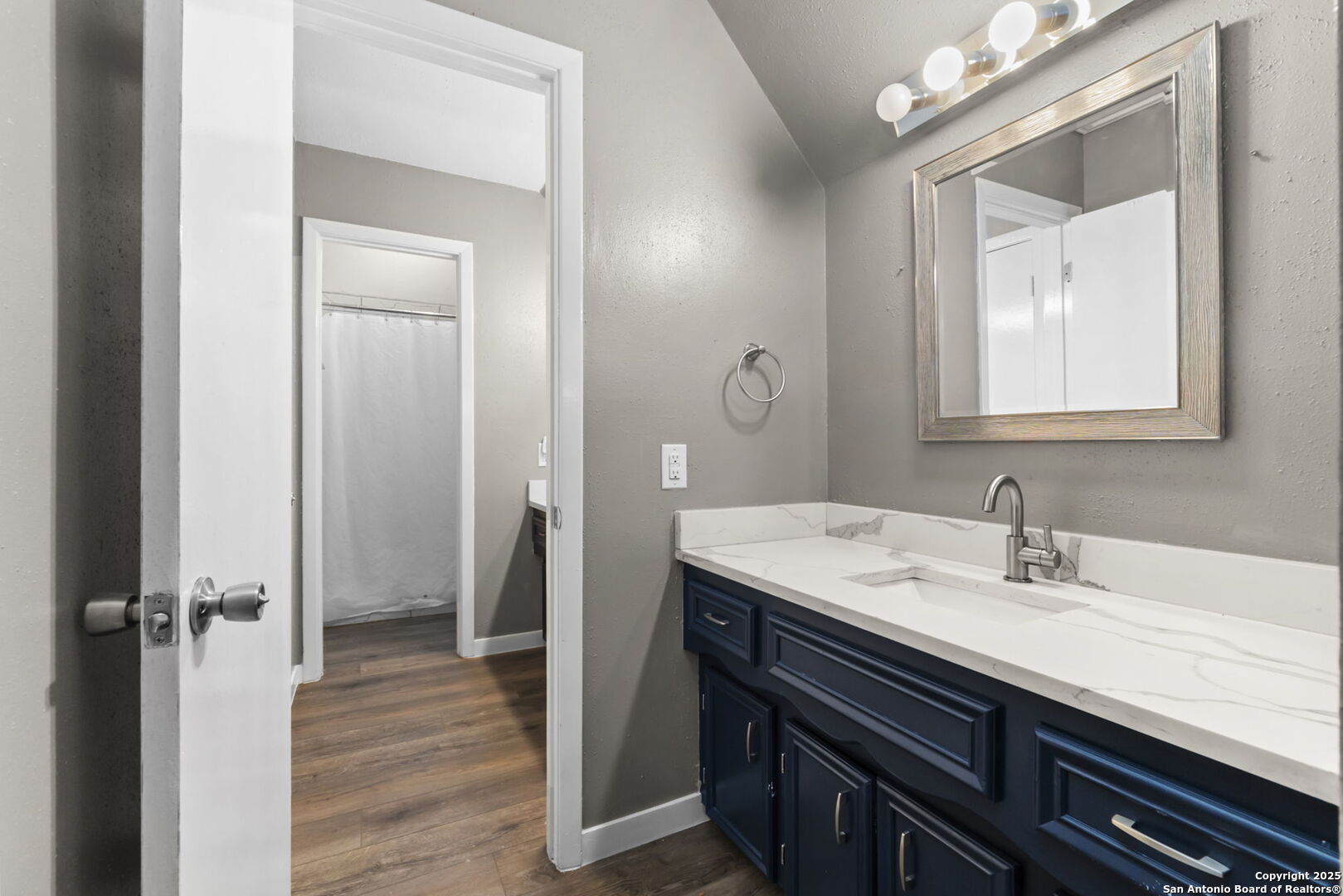 5203 Metcalf