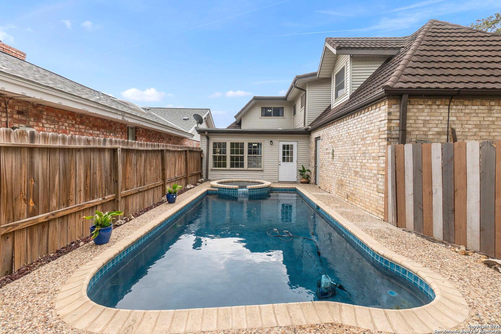 5203 Metcalf
