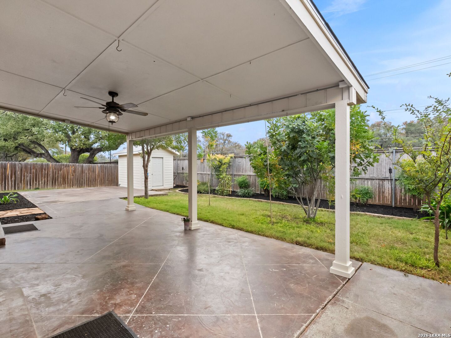 5854 Woodridge Oaks