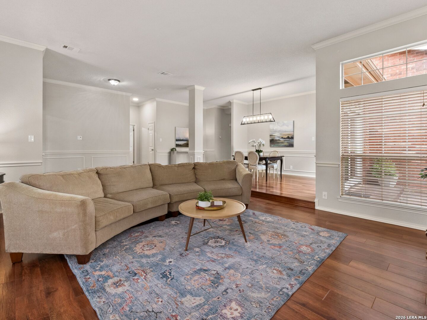 5854 Woodridge Oaks