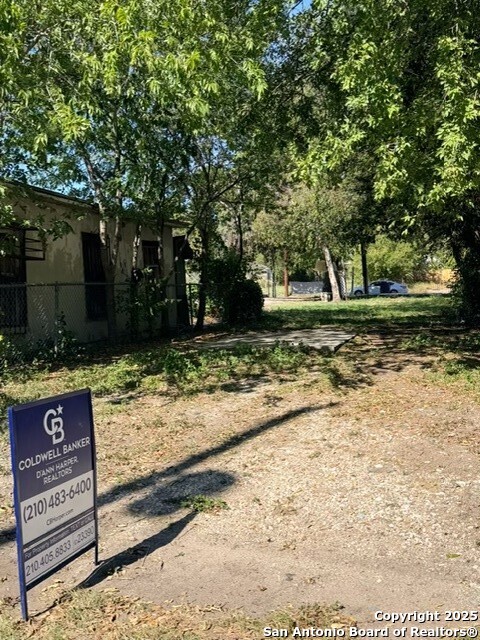 1327 Montezuma