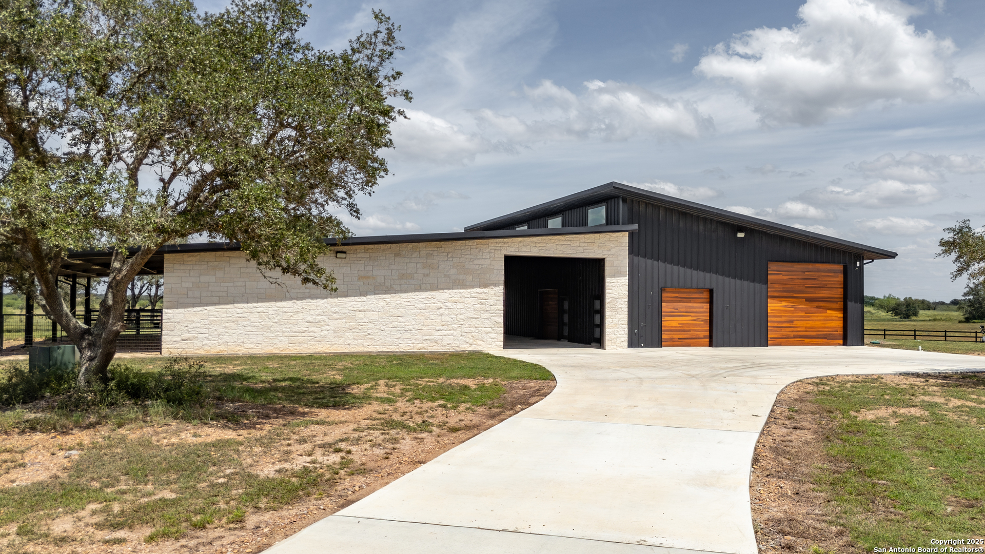 3466 Levi Sloan Road