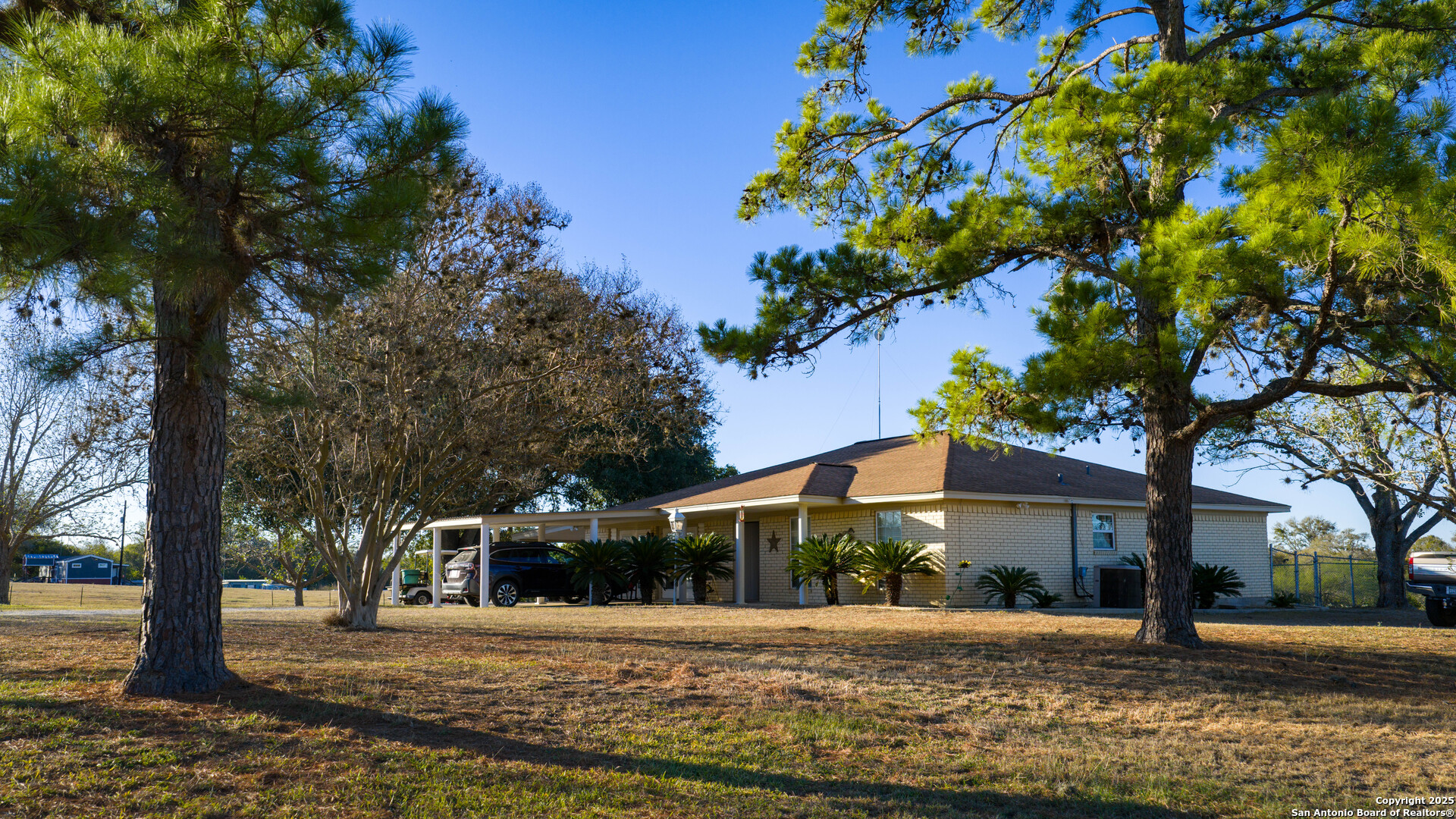 380 Clinton Rd