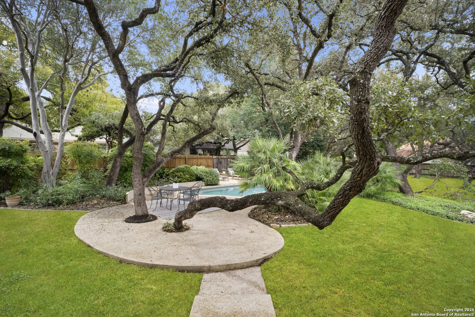 2527 Cedar Glen