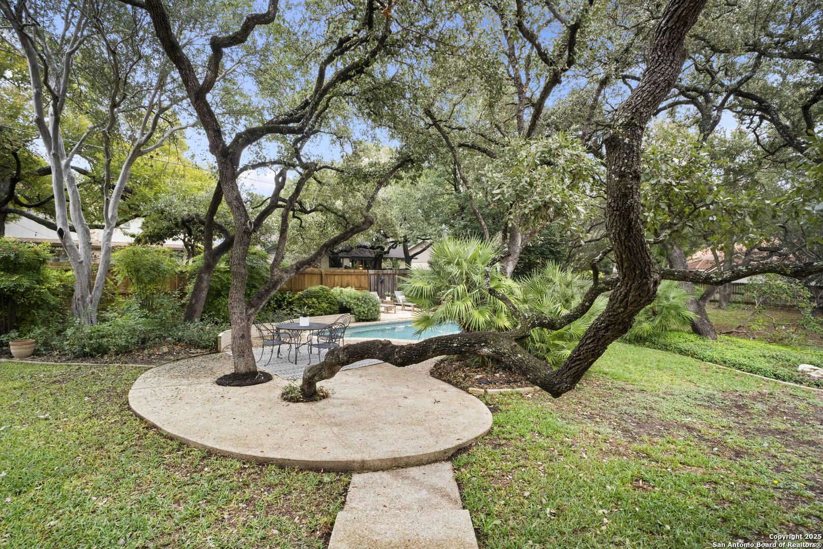 2527 Cedar Glen