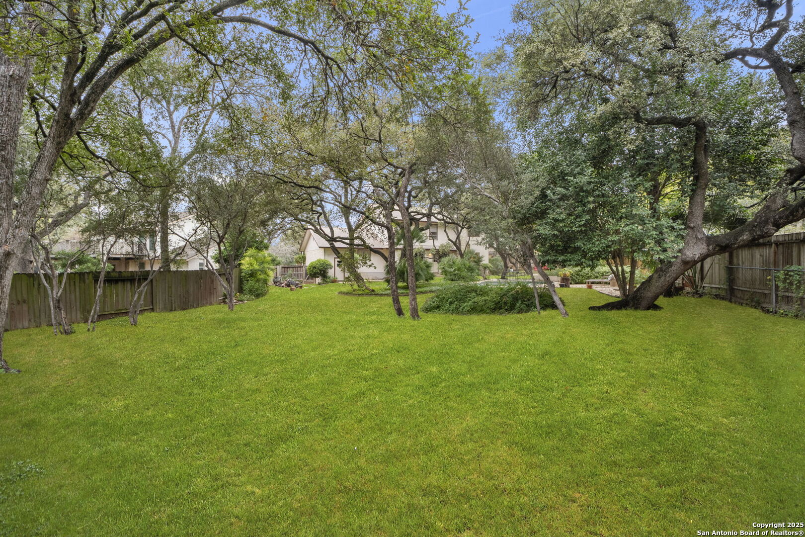 2527 Cedar Glen