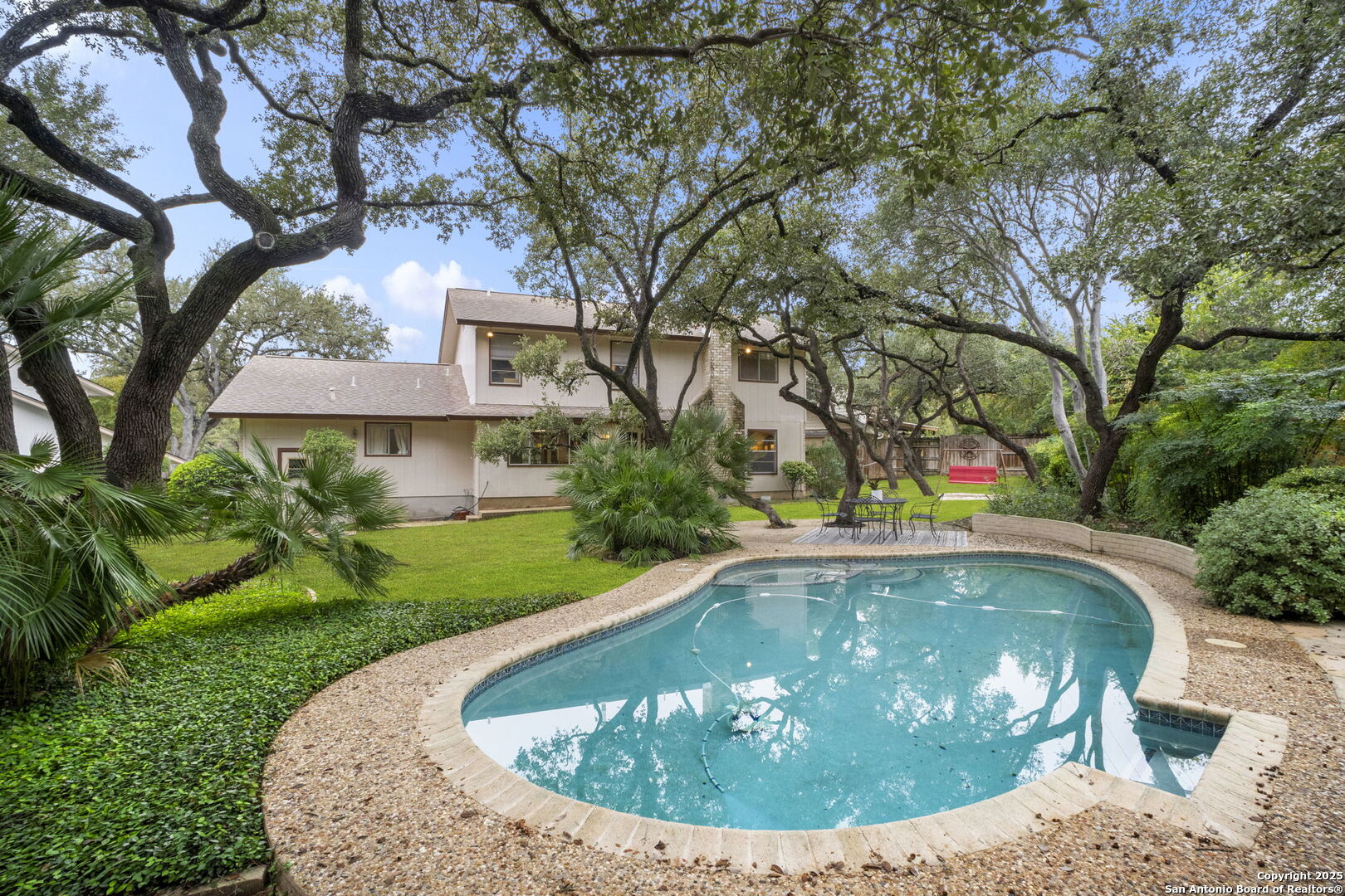 2527 Cedar Glen