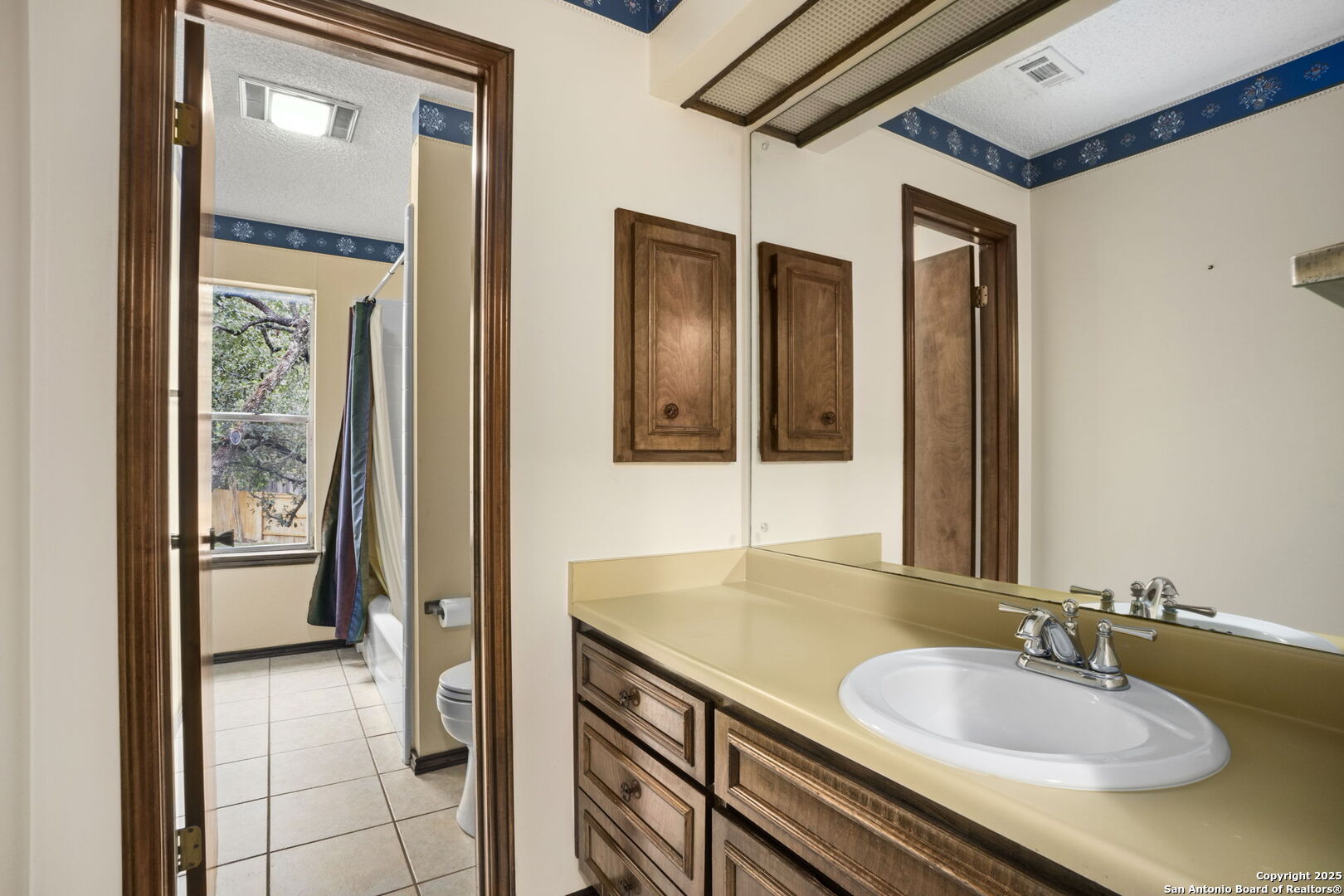 2527 Cedar Glen