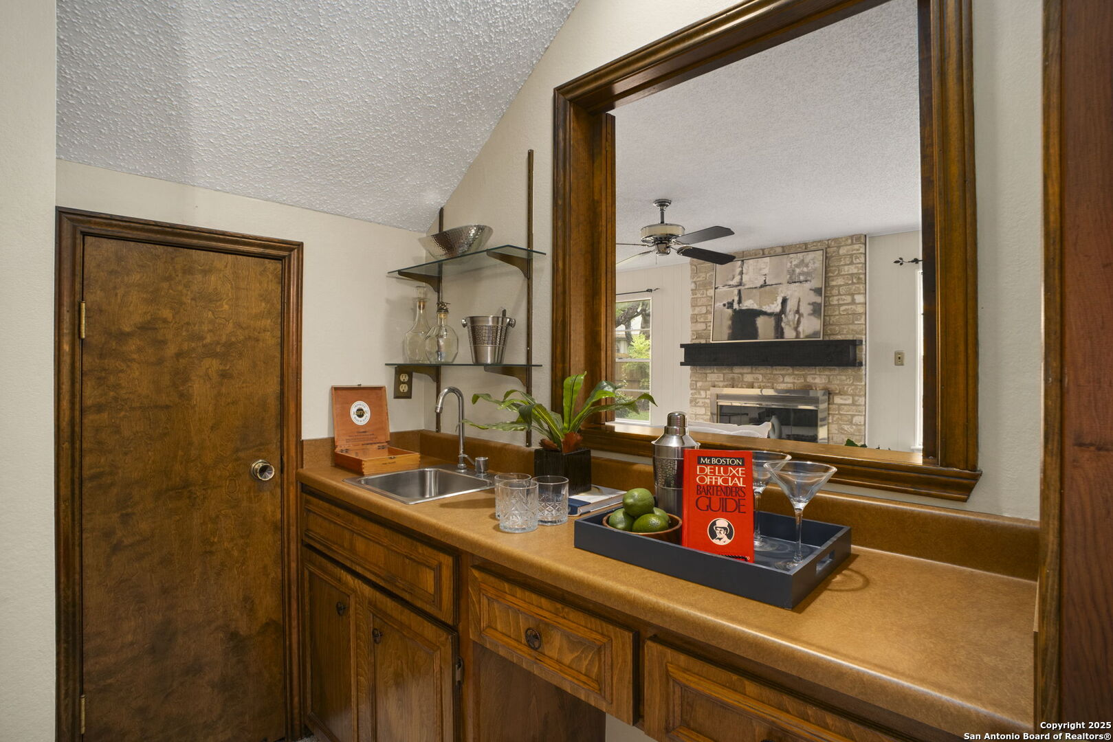 2527 Cedar Glen