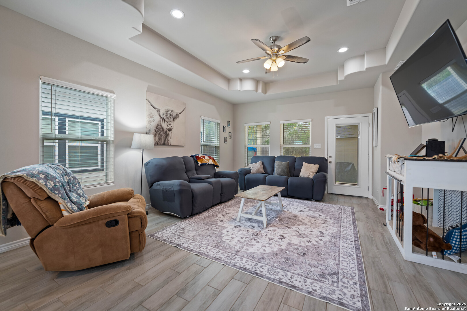 760 Crestview