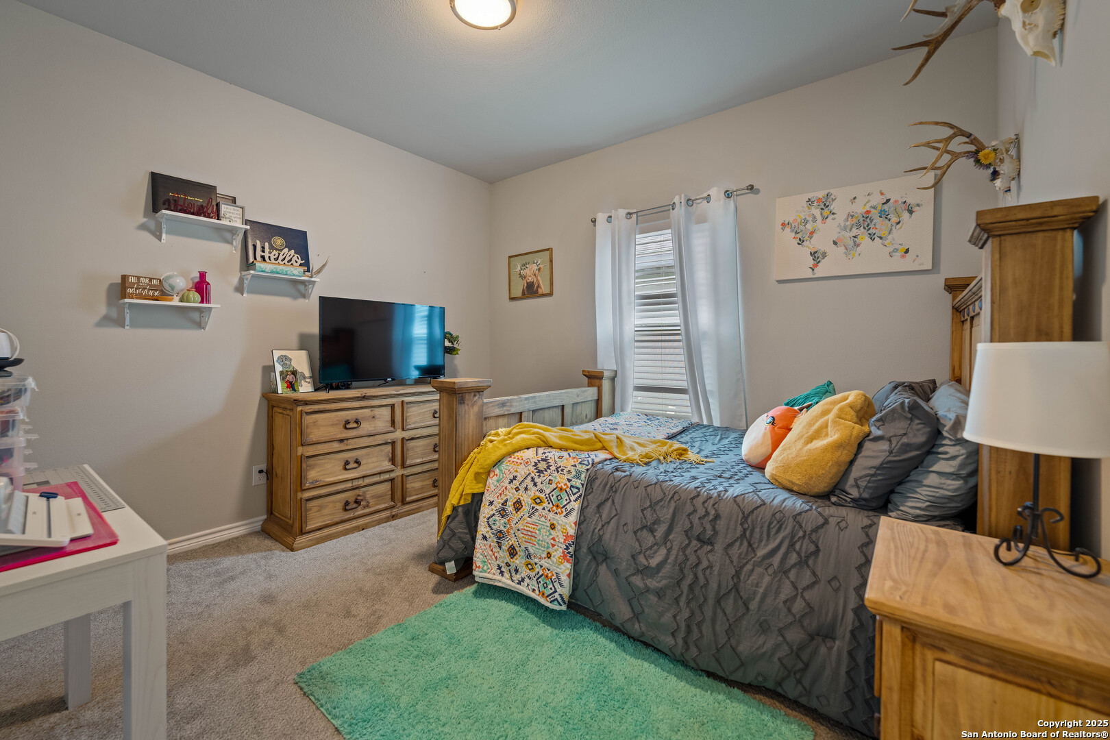 760 Crestview