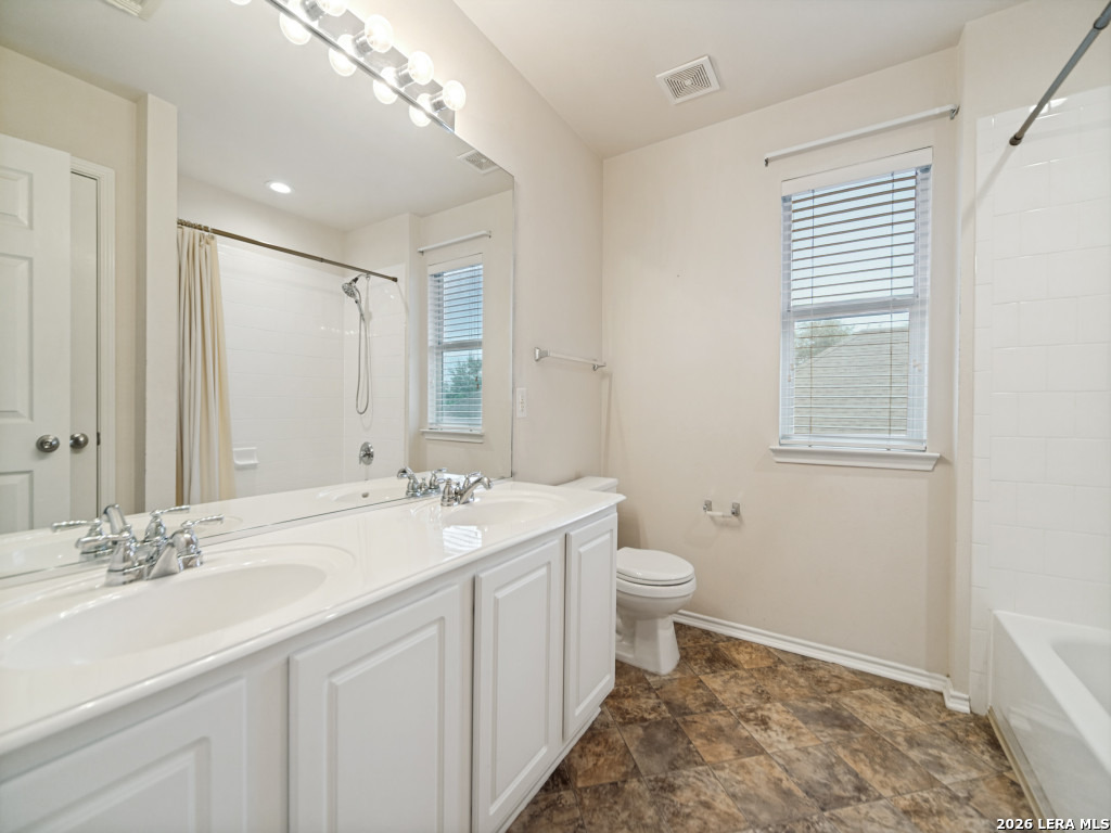 20811 Encino Pebble