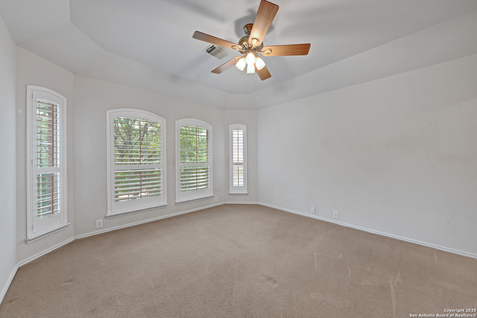 20811 Encino Pebble