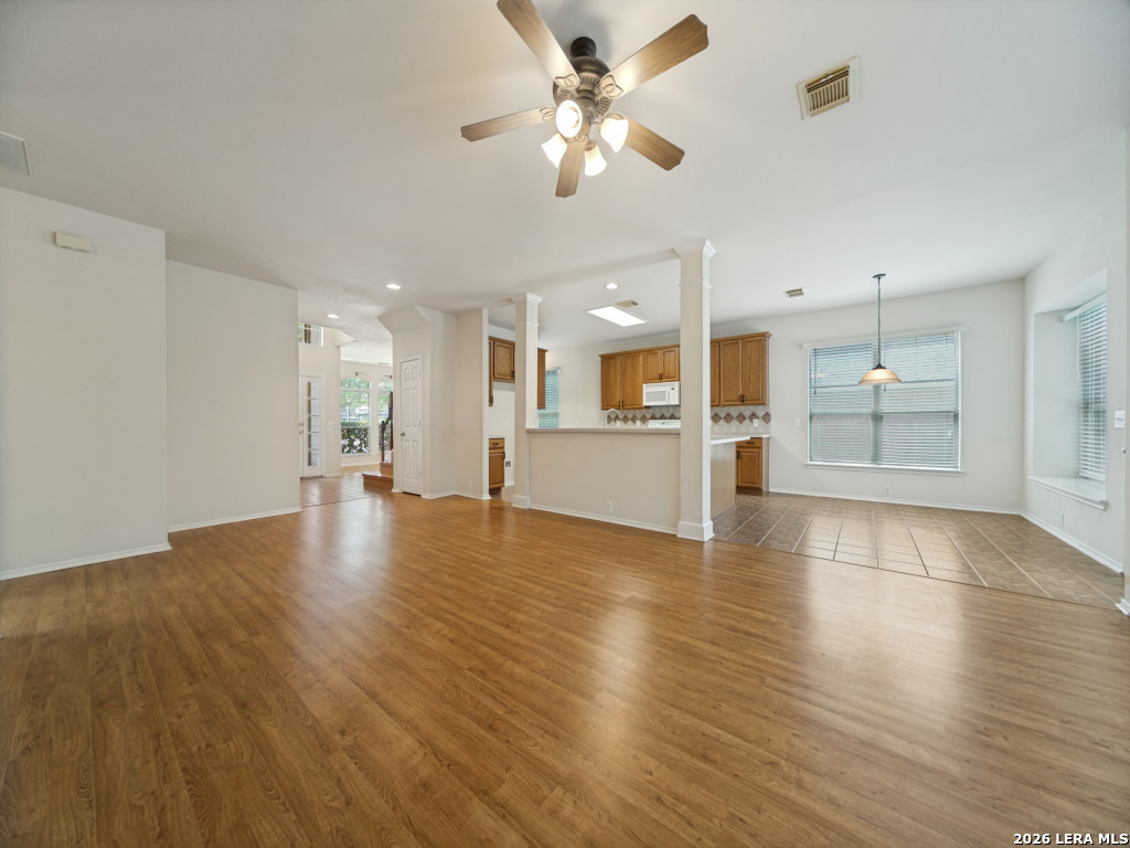 20811 Encino Pebble