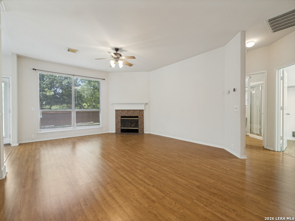 20811 Encino Pebble