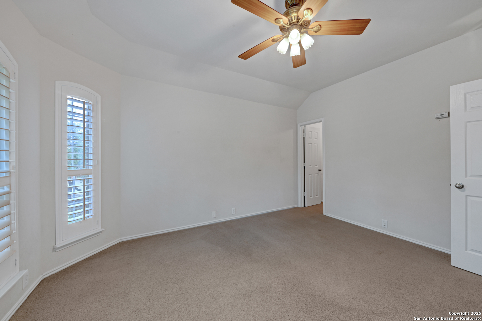20811 Encino Pebble
