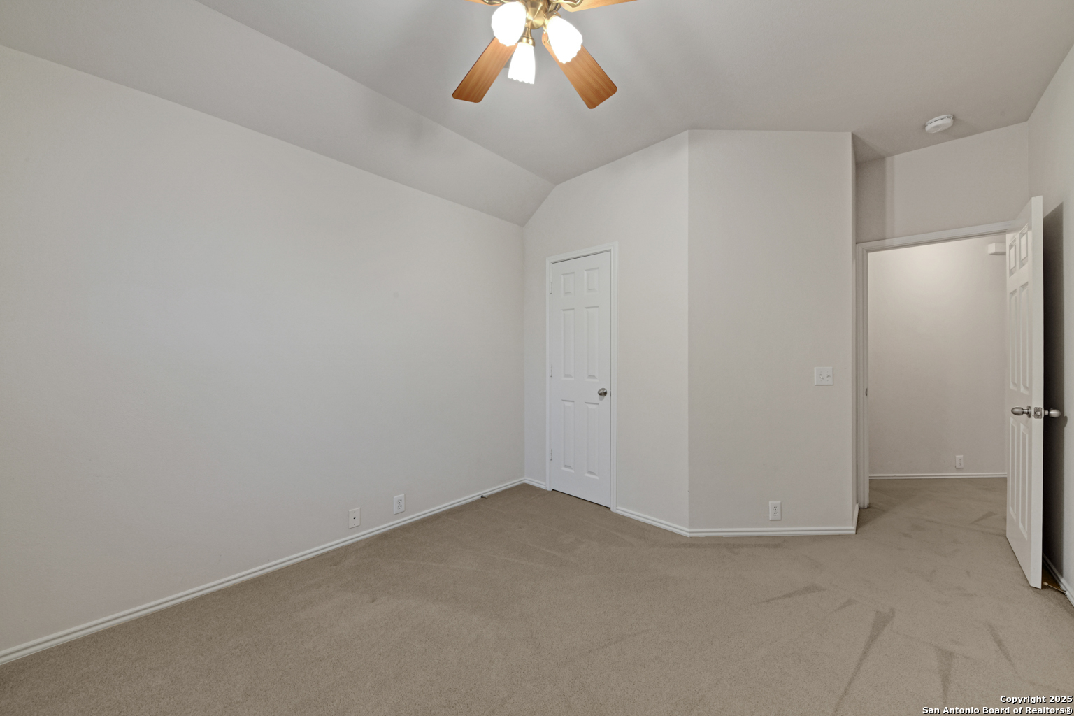 20811 Encino Pebble