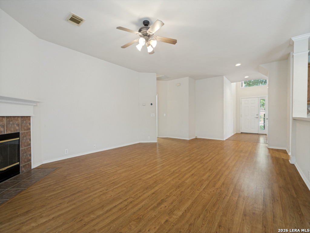 20811 Encino Pebble