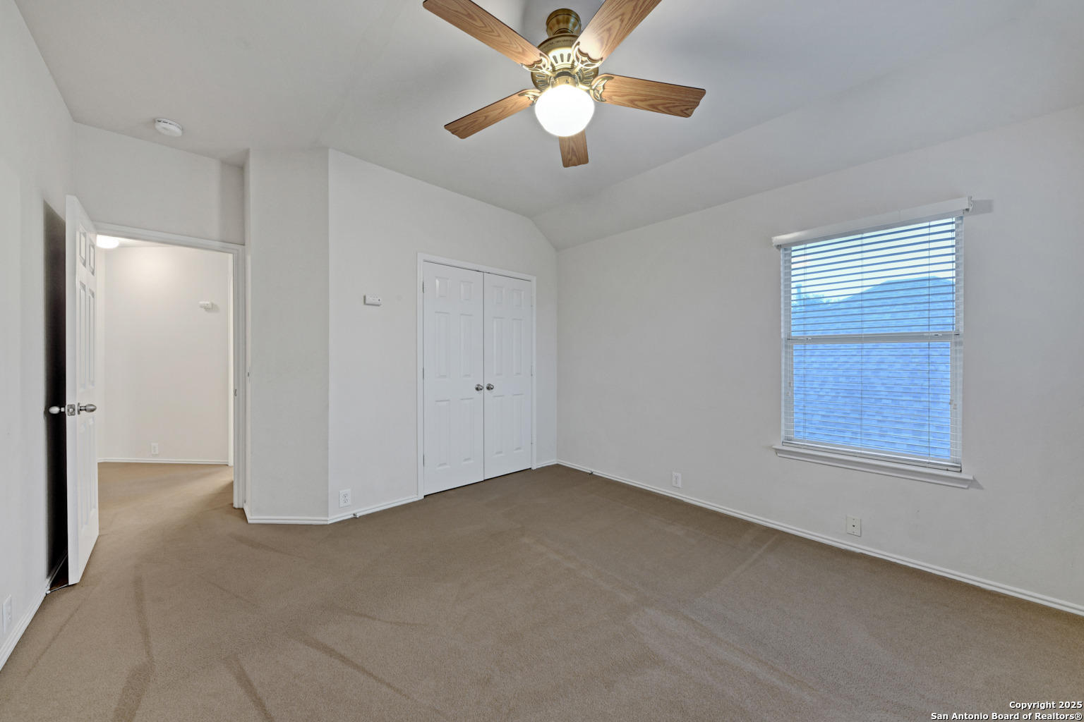 20811 Encino Pebble