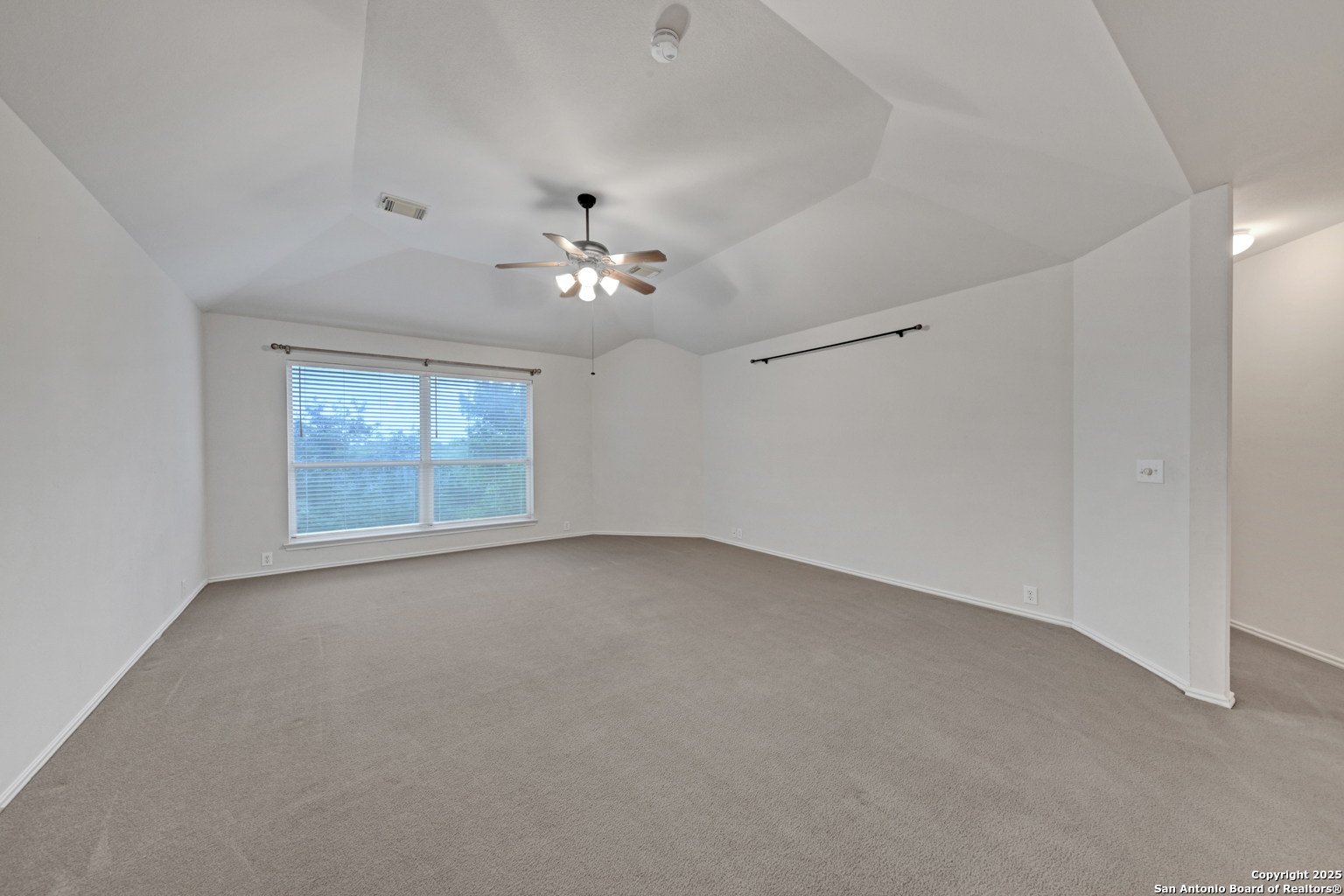 20811 Encino Pebble