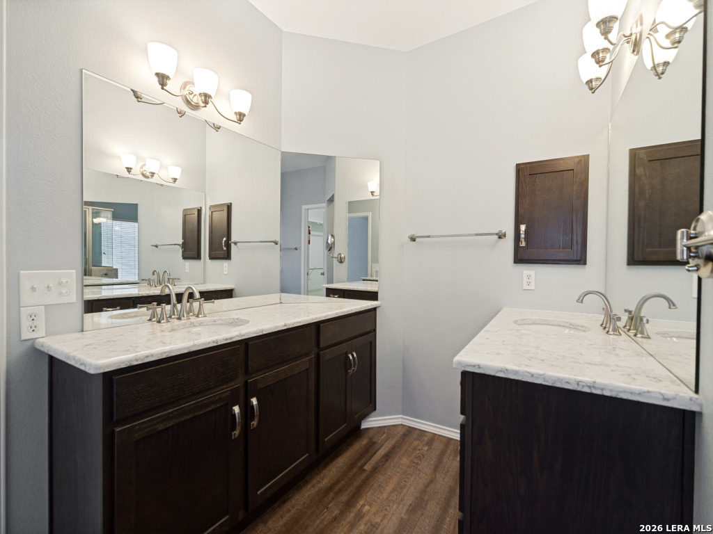 20811 Encino Pebble