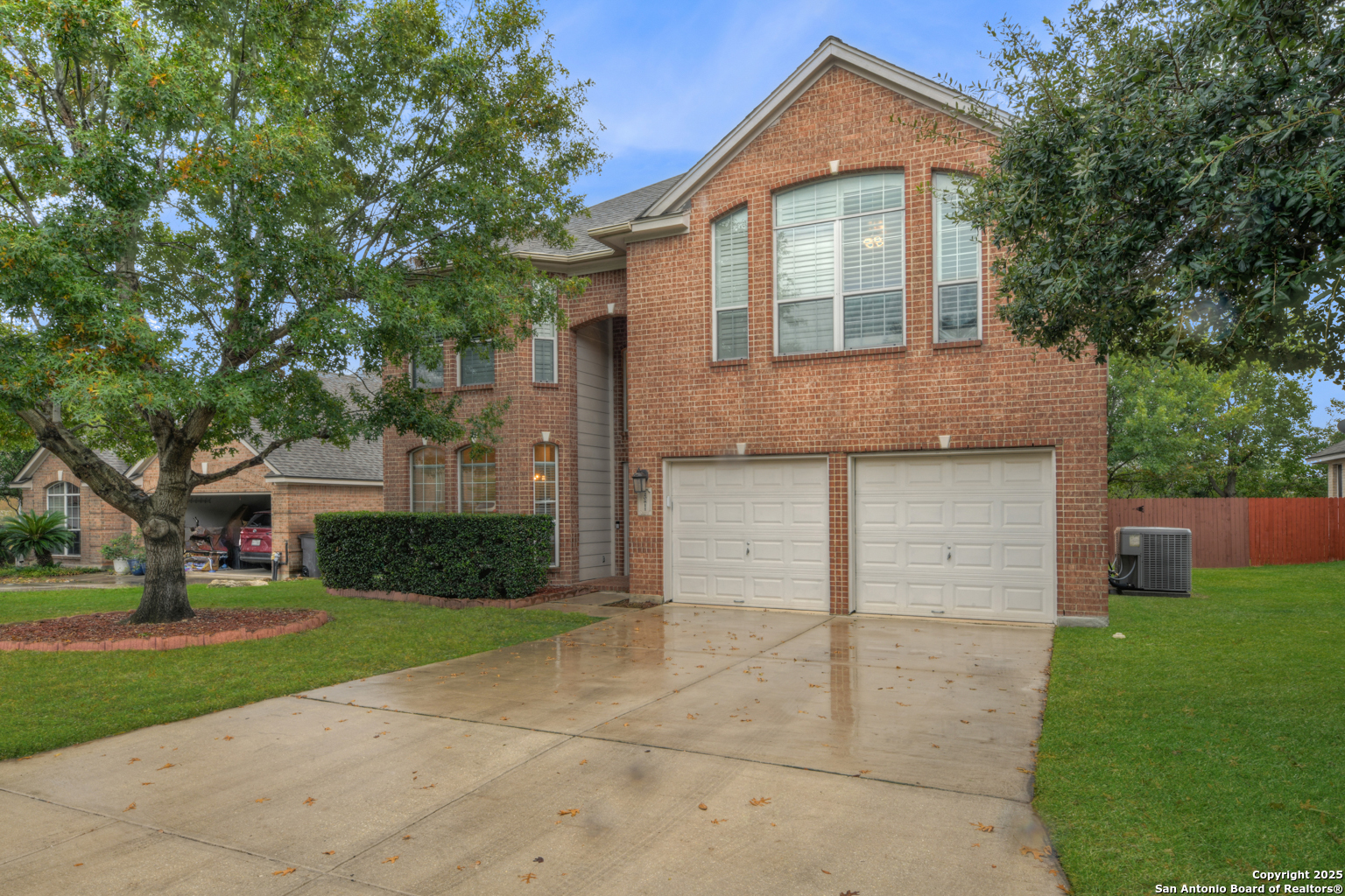 20811 Encino Pebble