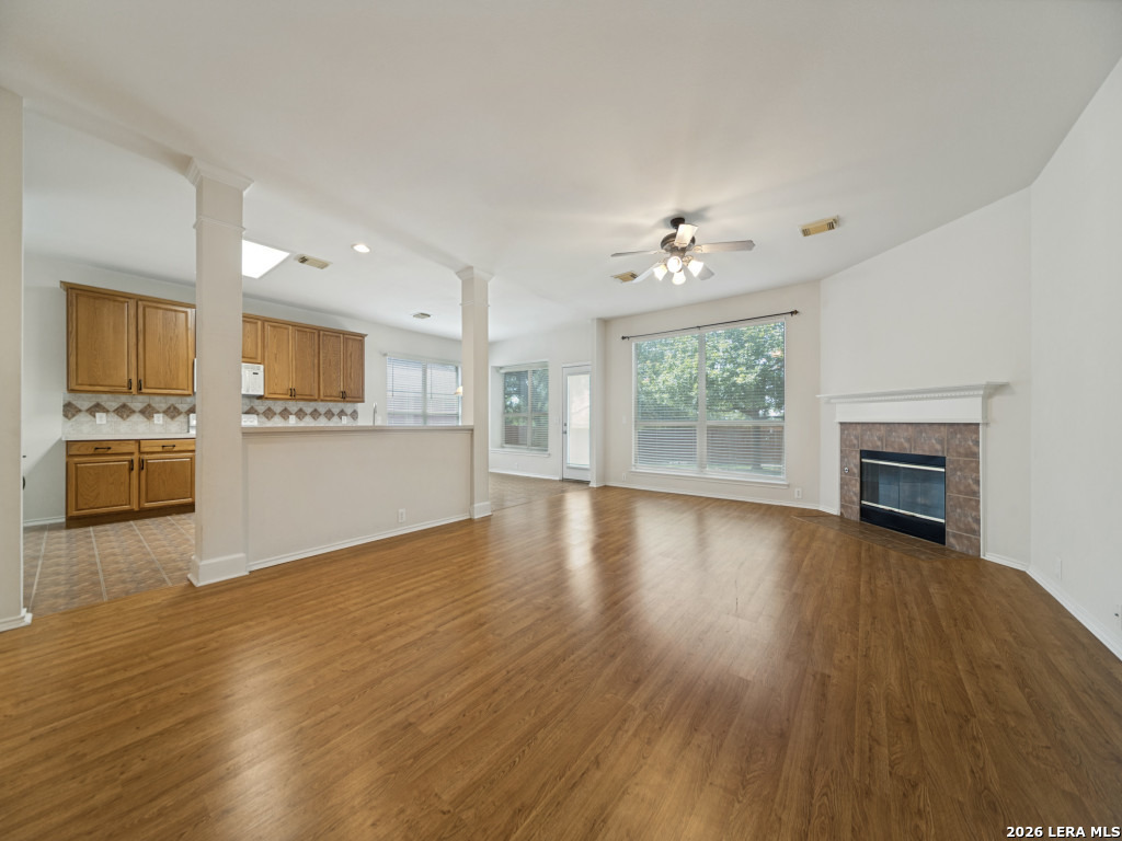 20811 Encino Pebble