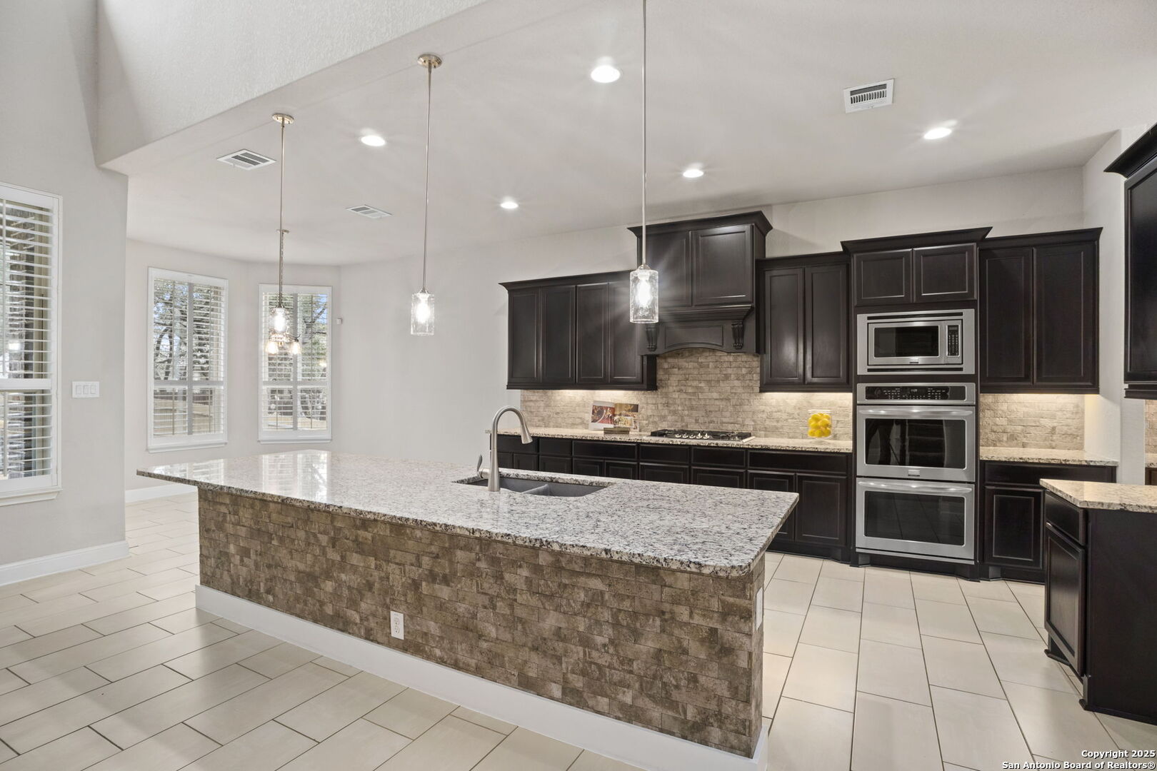 27310 Camellia Trace