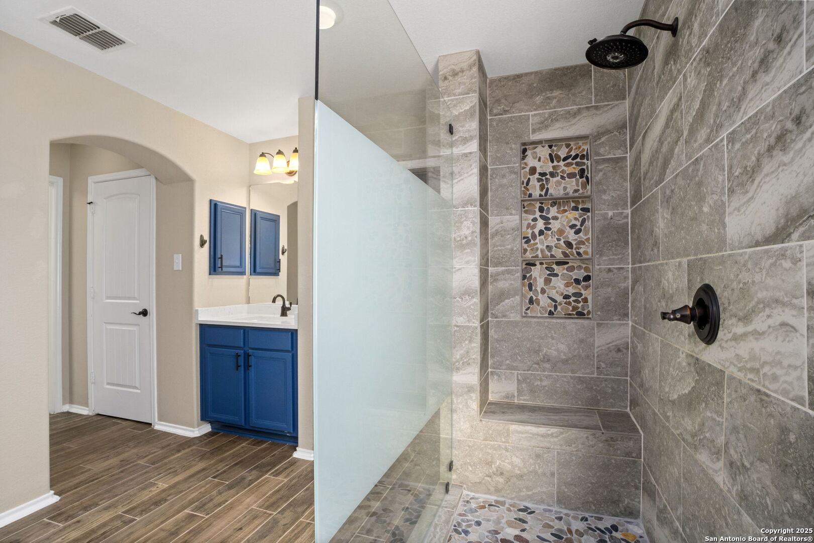 4002 Calle De Cobre