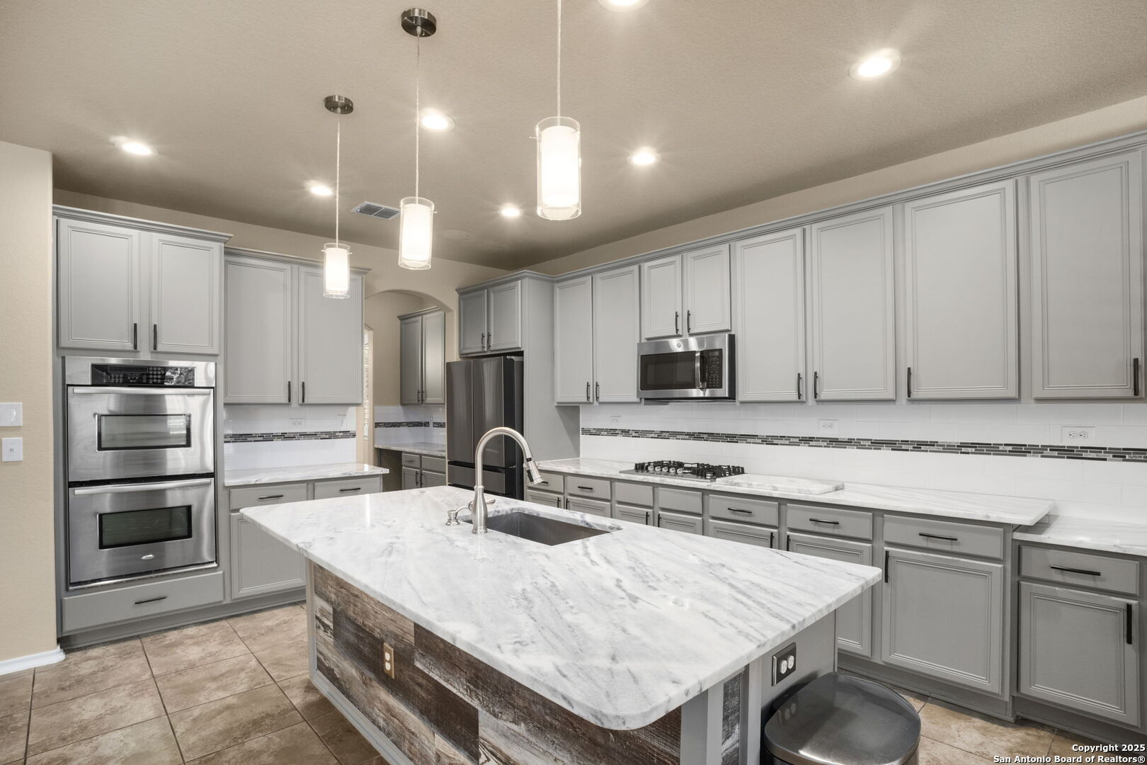 4002 Calle De Cobre