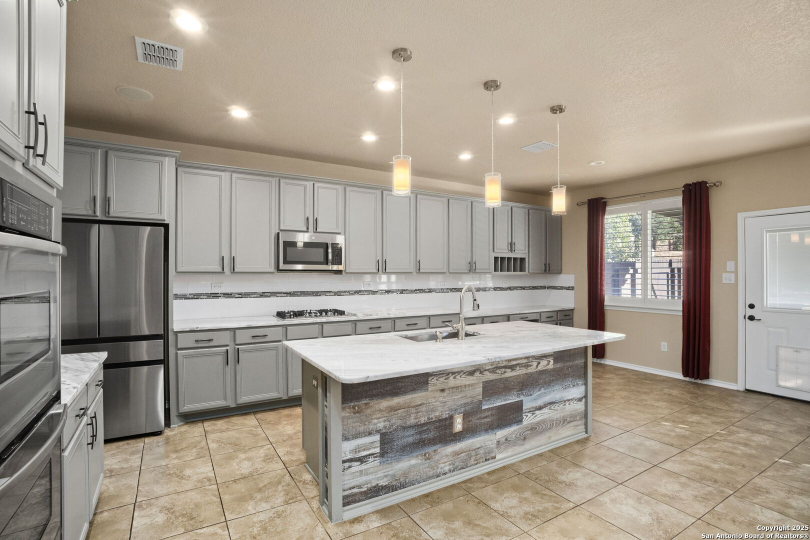 4002 Calle De Cobre
