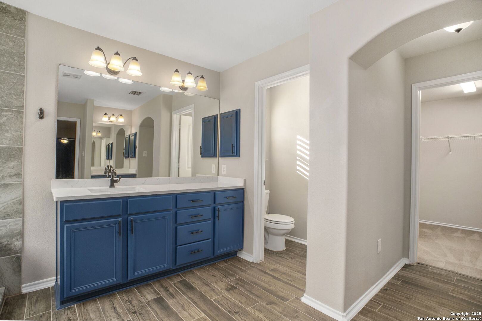 4002 Calle De Cobre