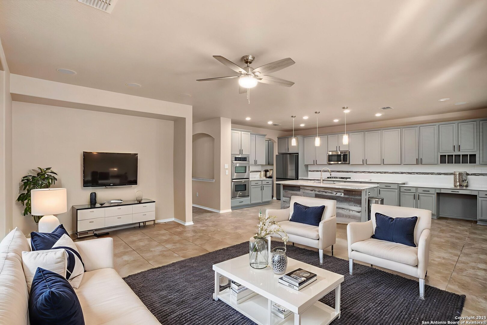 4002 Calle De Cobre