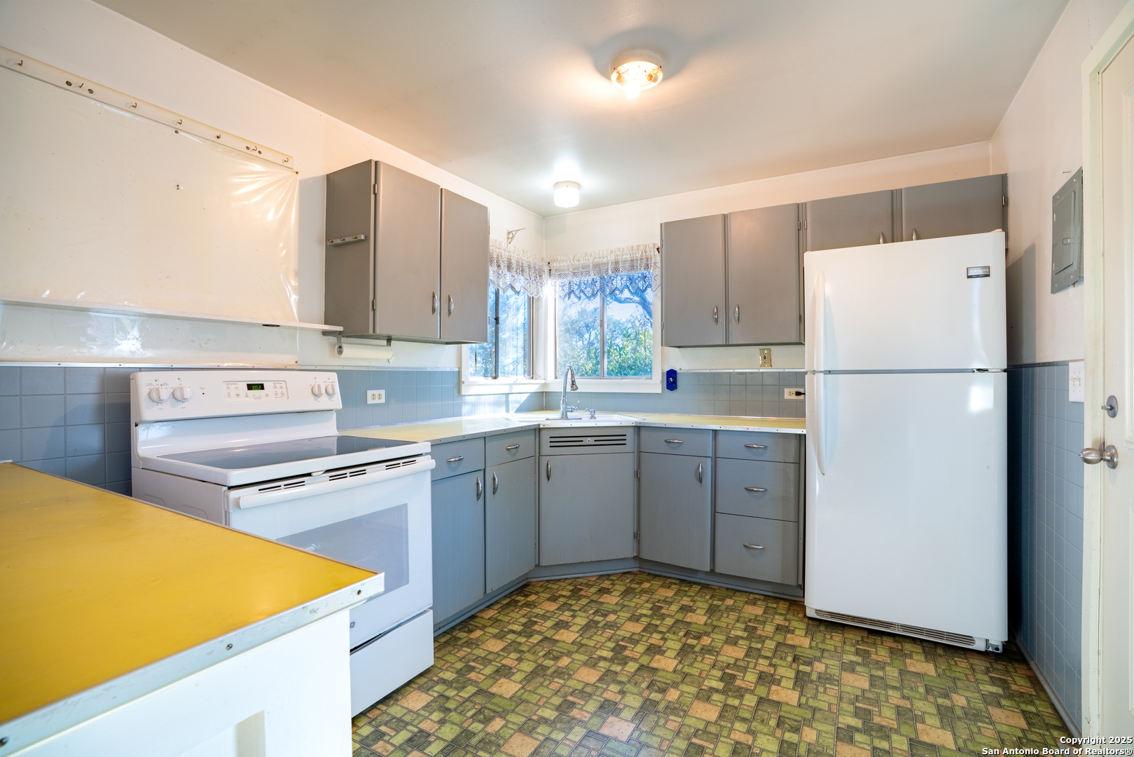 805 Evergreen