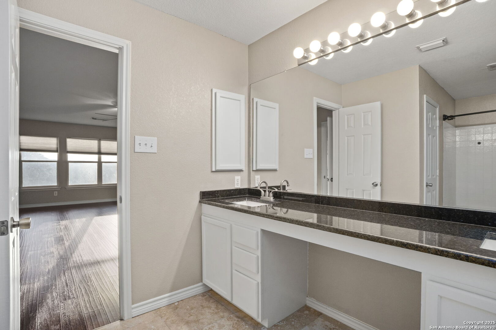 22006 Kenton Knoll