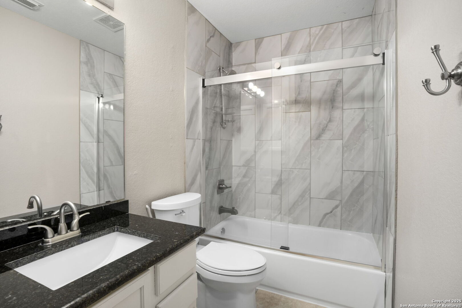 22006 Kenton Knoll