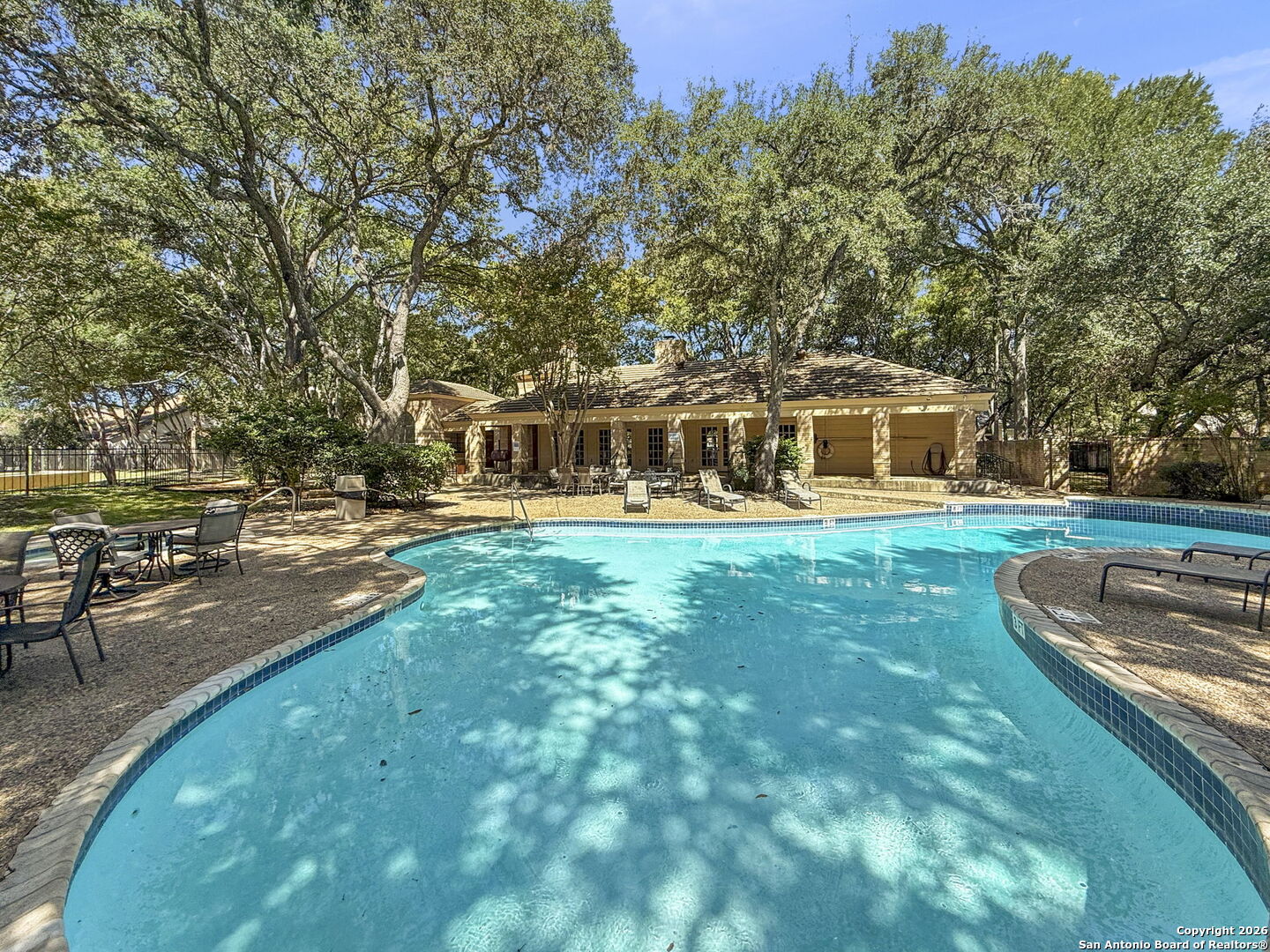 42 Courtside Cir