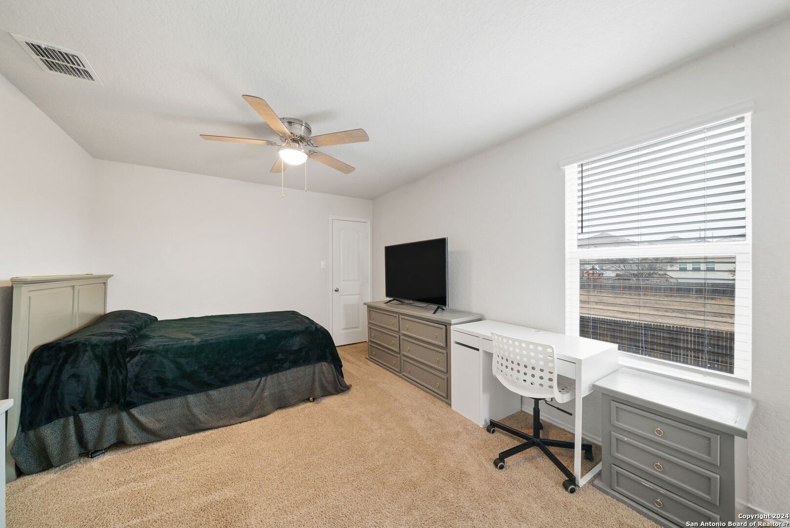 11423 BLACKMORE LEAP