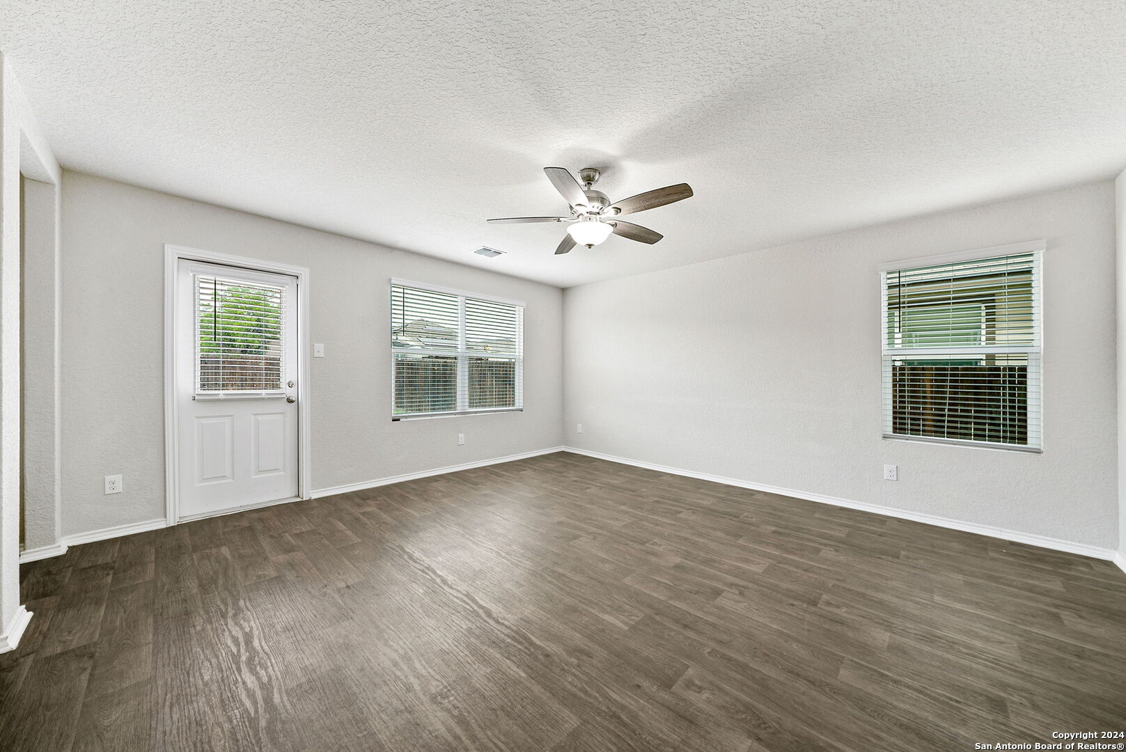 11423 BLACKMORE LEAP