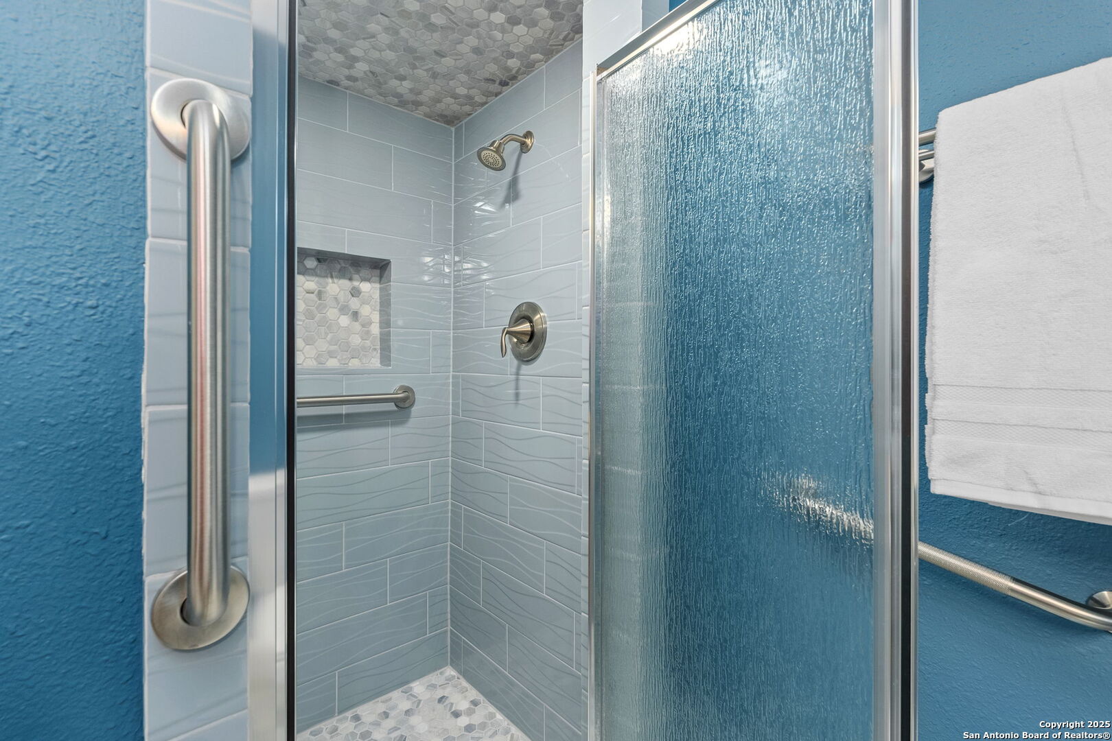 8033 N NEW BRAUNFELS AVENUE 400 D