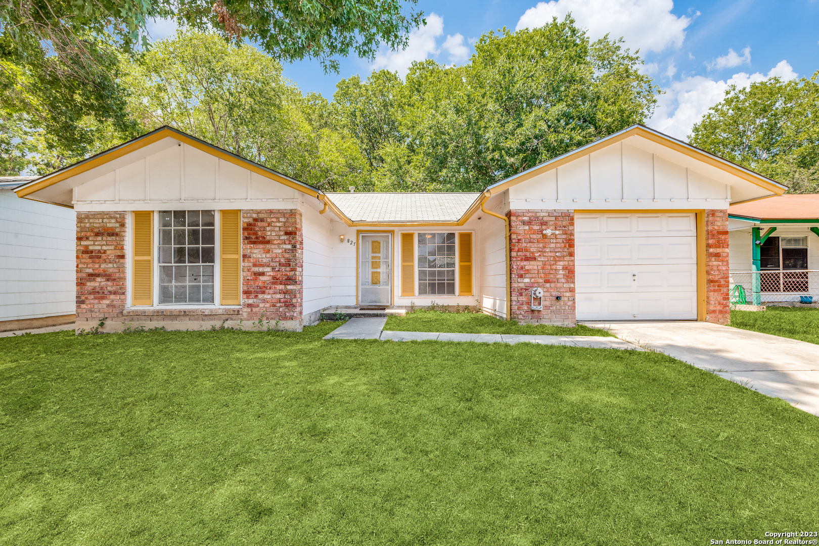 827 Spring Park