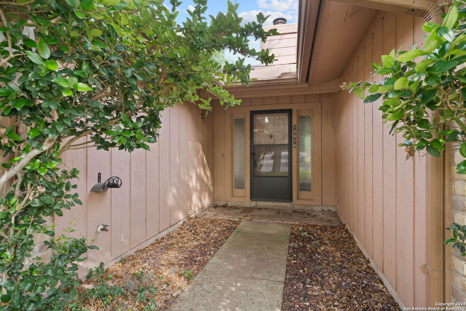 13918 TREE CROSSING ST