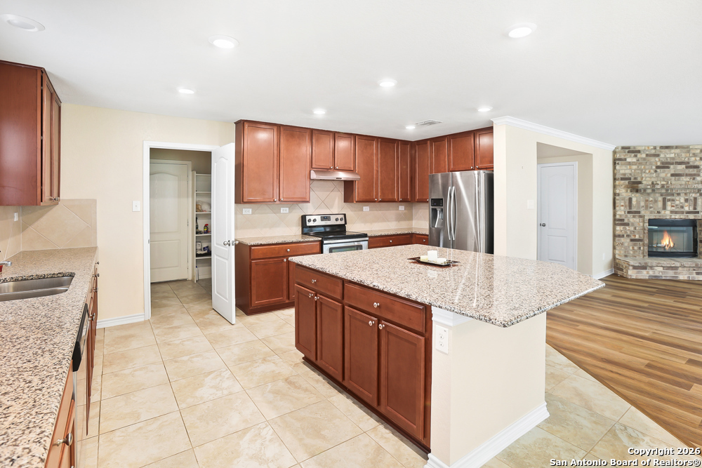 691 ANTHEM LN
