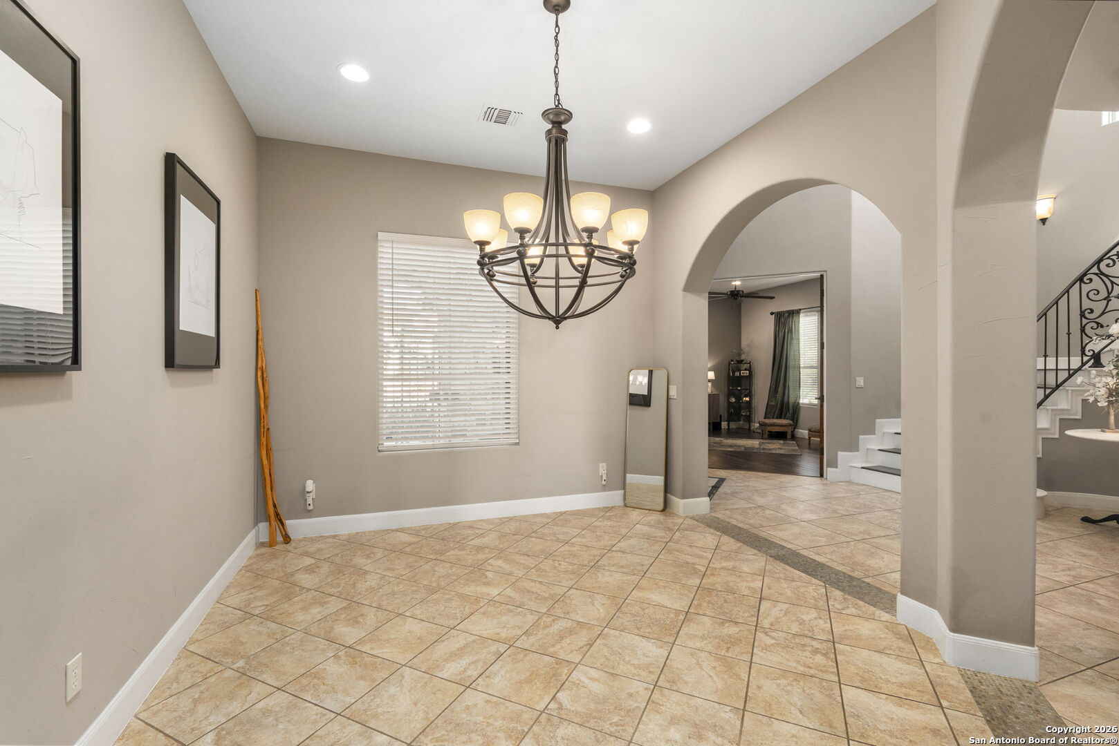 16123 Salto Del Agua