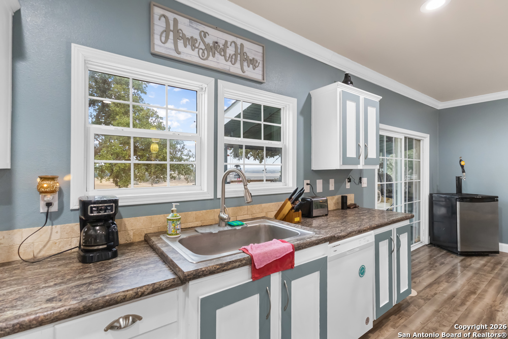 201 Private Road 1524