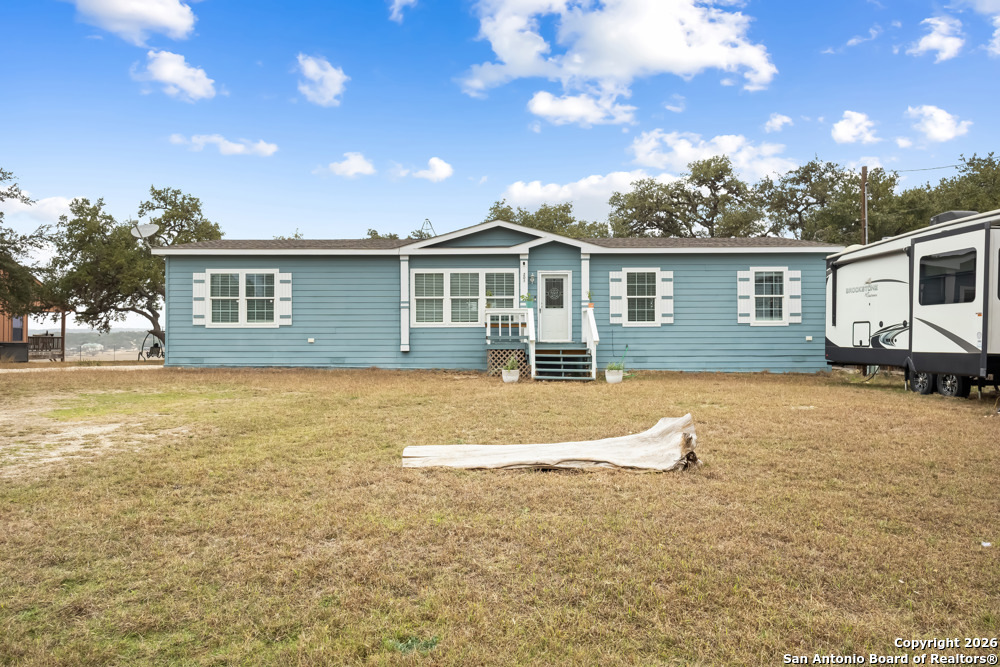 201 Private Road 1524
