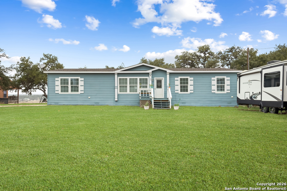 201 Private Road 1524