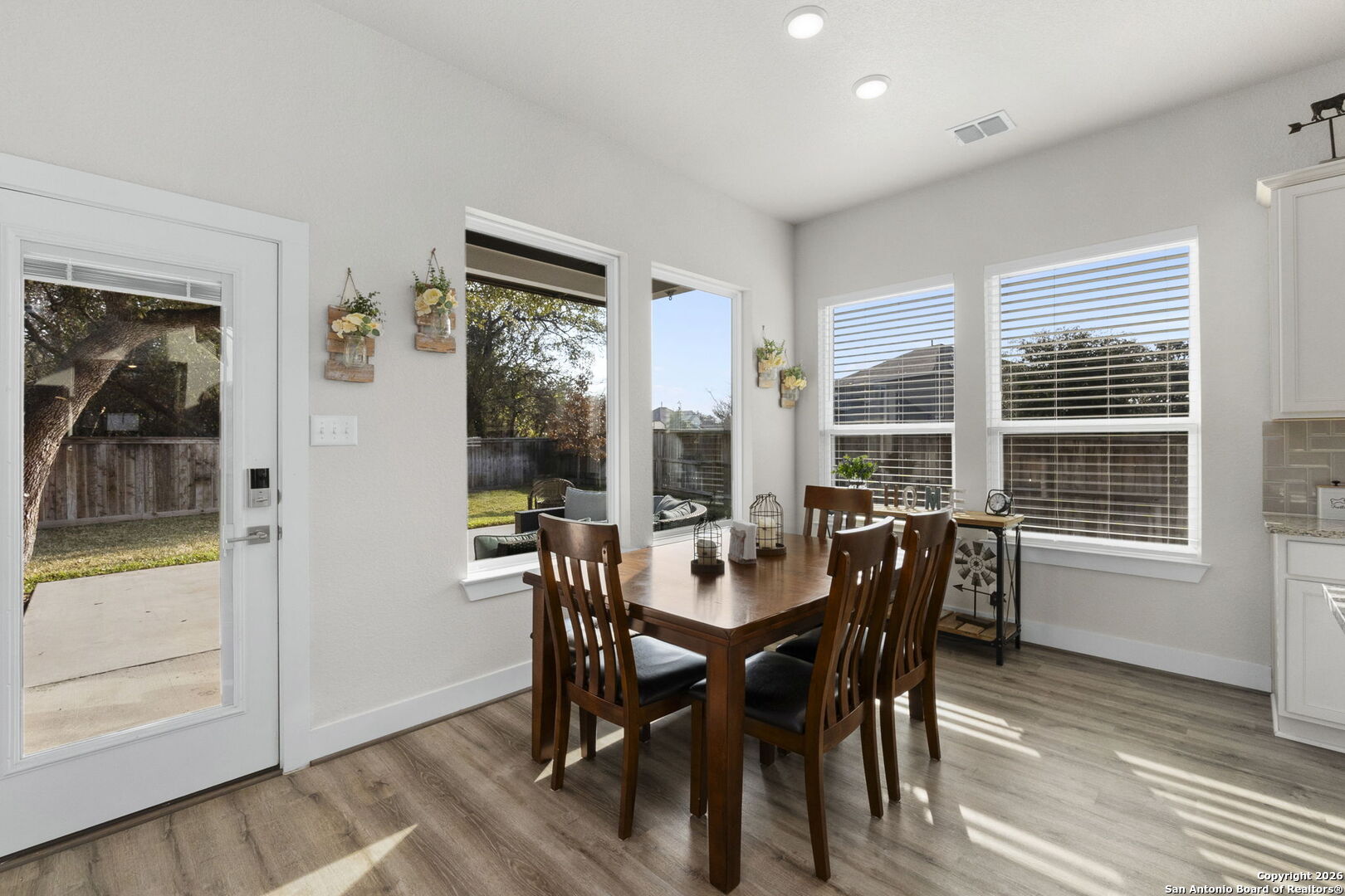 5702 Willow Creek Way