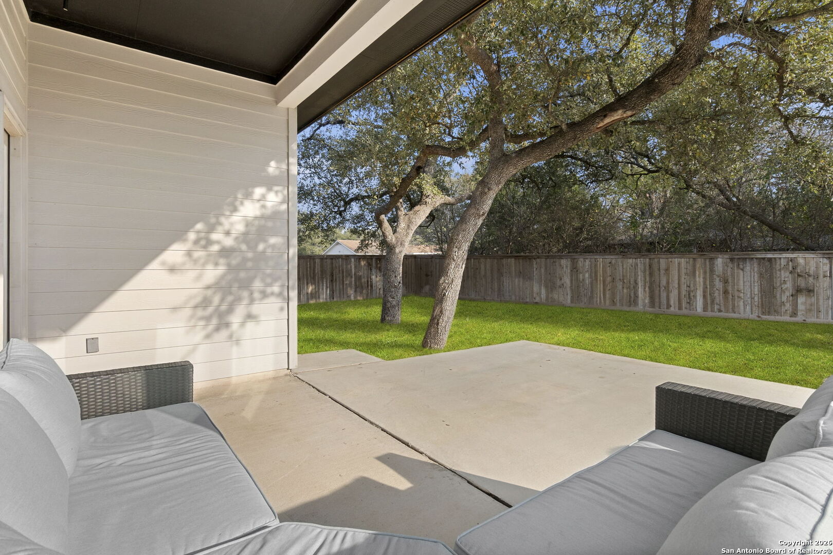 5702 Willow Creek Way